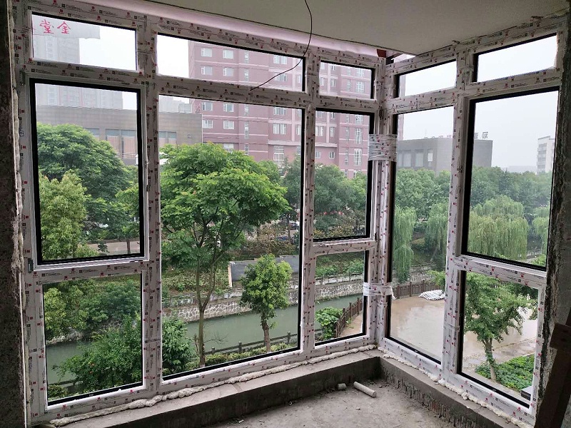 定制鋁包木門窗實安裝現場