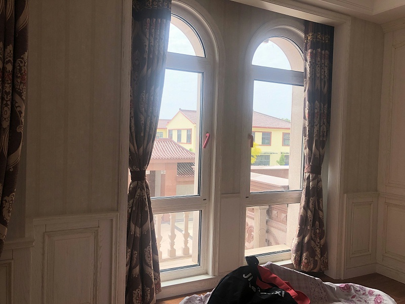 定制隔音鋁包木門窗展示