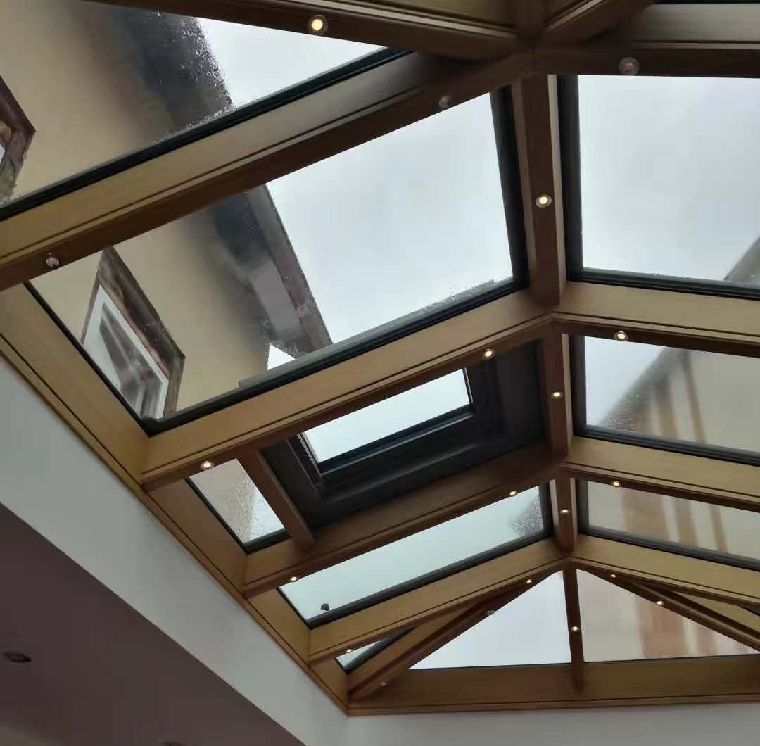 節(jié)能鋁包木陽(yáng)光房