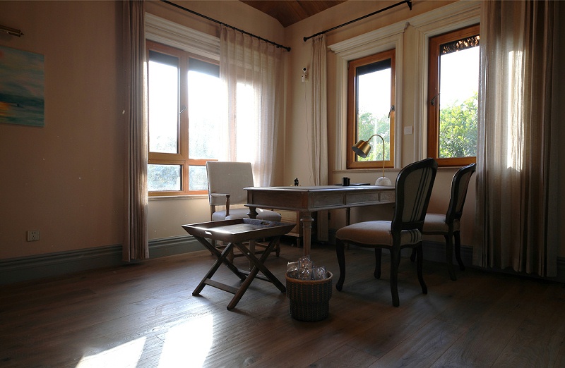 鋁包木門(mén)窗展示