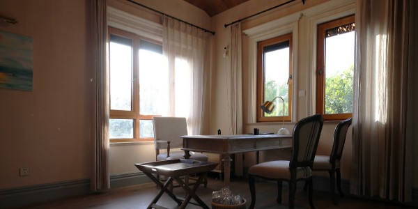 鋁包木門(mén)窗價(jià)格貴嗎？品質(zhì)實(shí)惠購(gòu)買(mǎi)放心