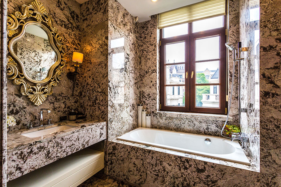 高端鋁包木門窗