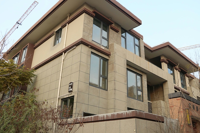 鋁包木門窗外景展示