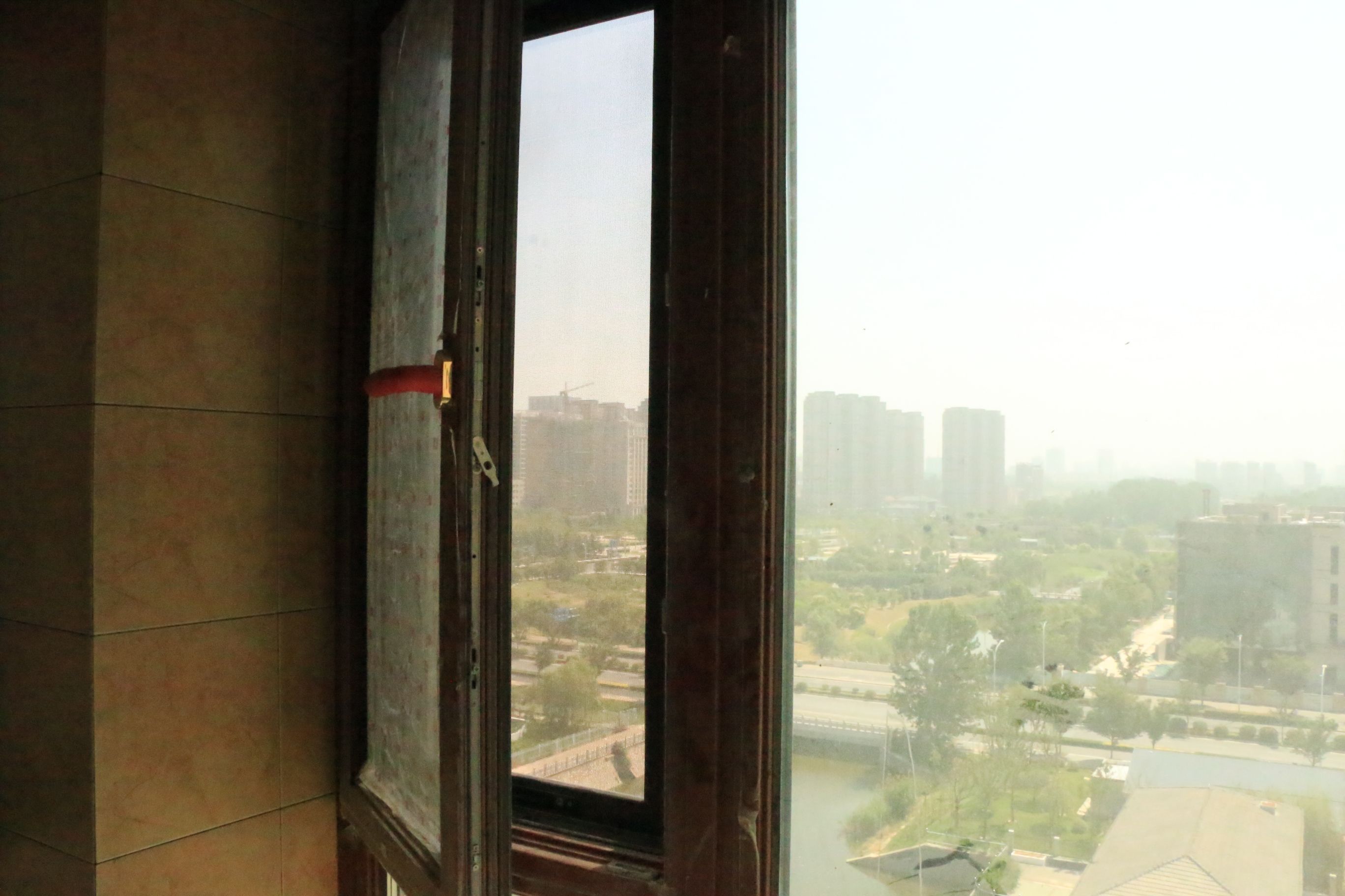 定做鋁包木門窗內(nèi)開方式