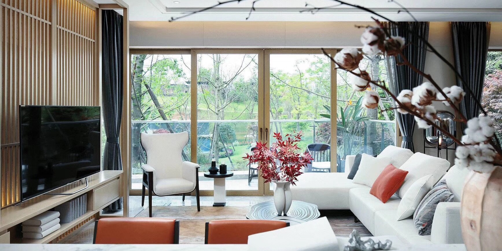 鋁包木門窗在選擇時應該注意什么？