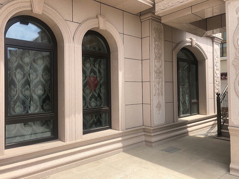 鋁包木門窗外景實(shí)拍